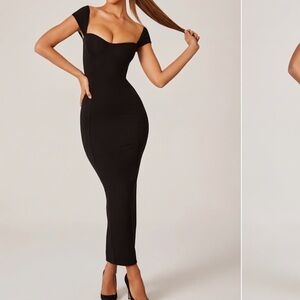 Oh Polly SWEETHEART NECKLINE MAXI DRESS IN BLACK